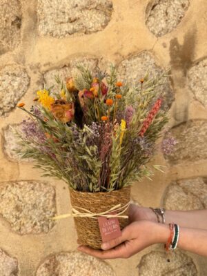Cesta de flores secas
